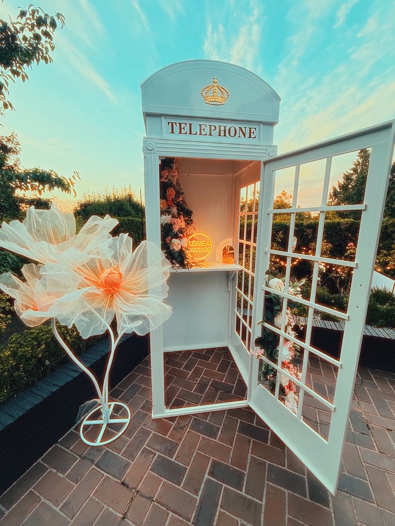 The Styled Moment - vintage phone rental for weddings and events